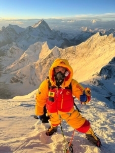 二十年匠心沉淀,國貨之光拓路者從代工廠走向世界屋脊